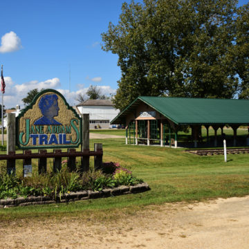 Orangeville_Downtown_trailhead